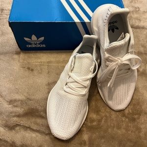 Adidas Swift Run J White Sneaker - US BIG KID 6